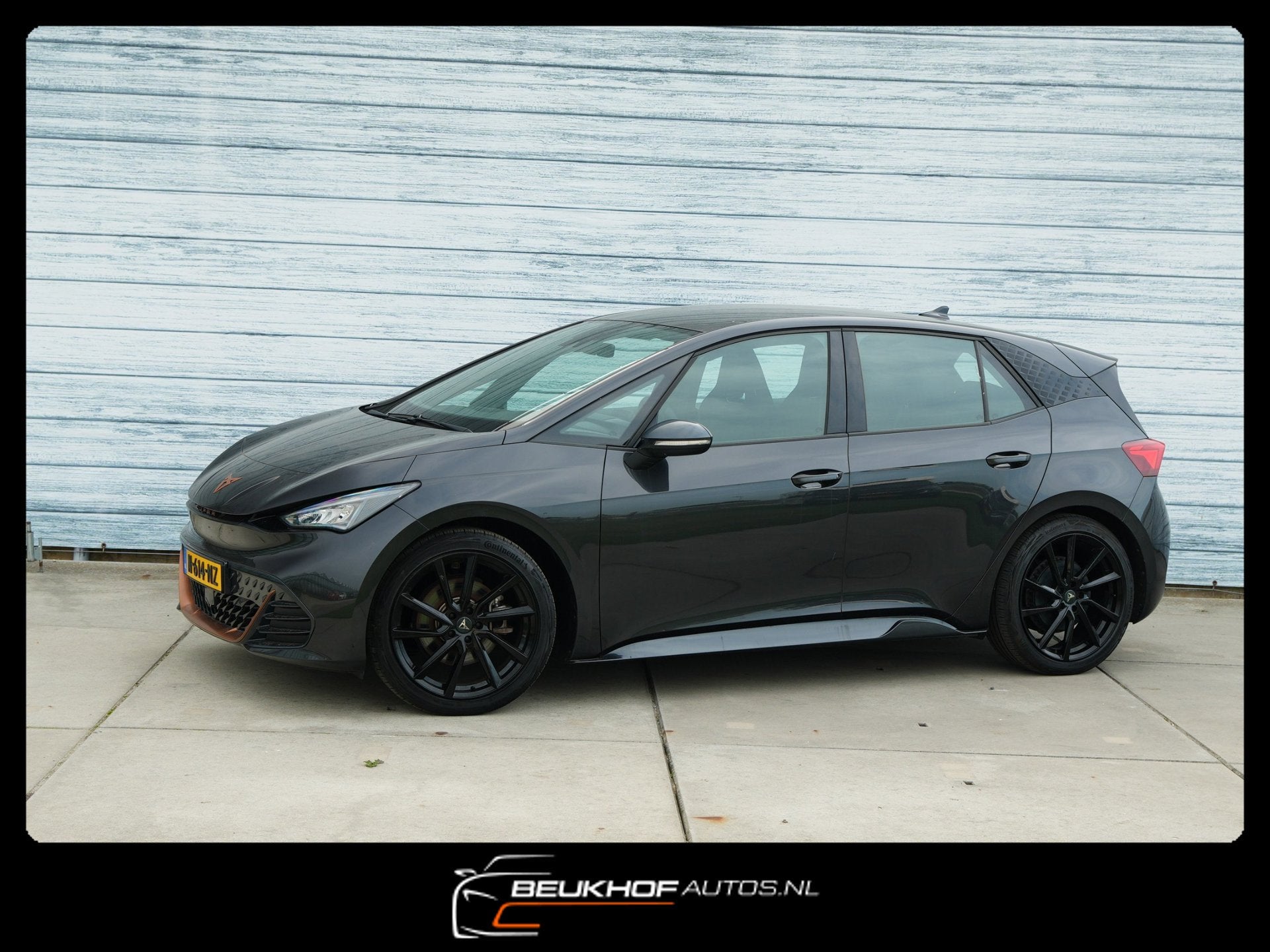 Cupra Born Business One 62 kWh Carplay 20'' Velgen Soh92%, Auto's, Automaat, Gebruikt, Zwart, Origineel Nederlands