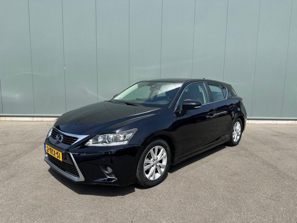 Lexus CT 200h Business Line CAMERA | TREKHAAK | NAP !, Start-stop-systeem, Euro 6, 4 cilinders, Zwart