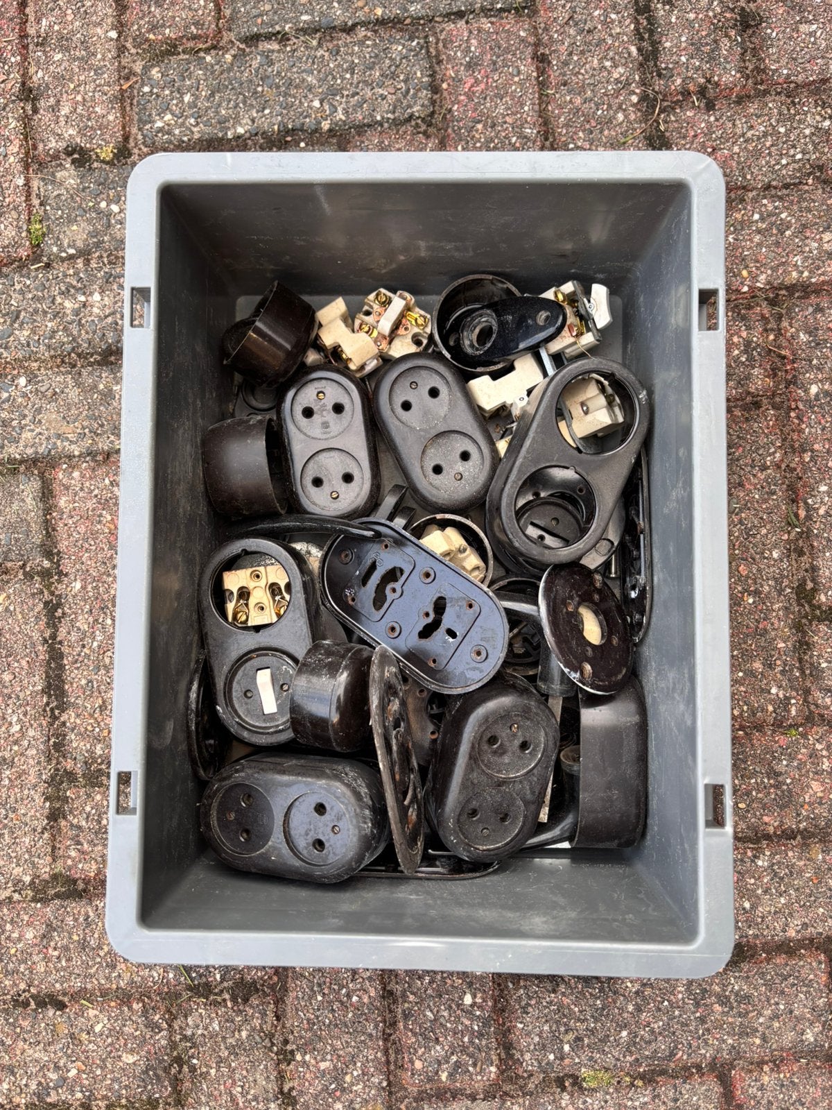 Bakeliet, Doe-het-zelf en Verbouw, Elektra en Kabels, Ophalen of Verzenden, Zo goed als nieuw, Overige typen