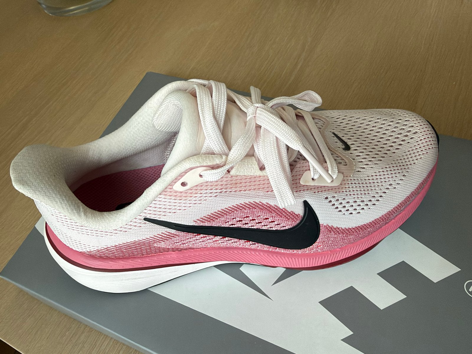 Nike Pegasus 42 hardloopschoenen - Roze - Maat 37.5, Kleding | Dames, Ophalen of Verzenden, Nieuw, Roze, Sneakers of Gympen