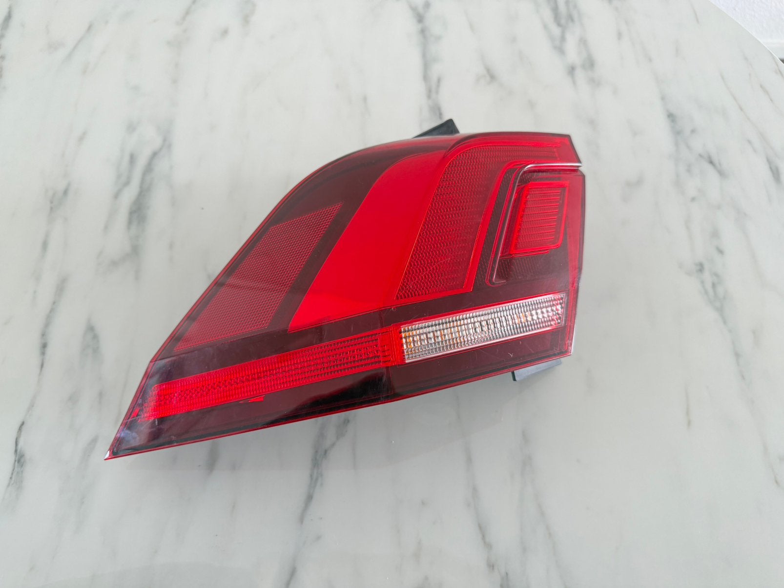 Origineel VW Tiguan (2016-2020) Achterlicht Links 5NA945095C, Ophalen