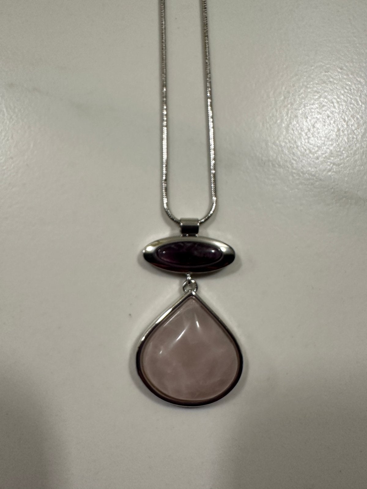 Design ketting met rozenkwarts & amethist, Gebruikt, Paars, Ophalen of Verzenden, Steen of Mineraal