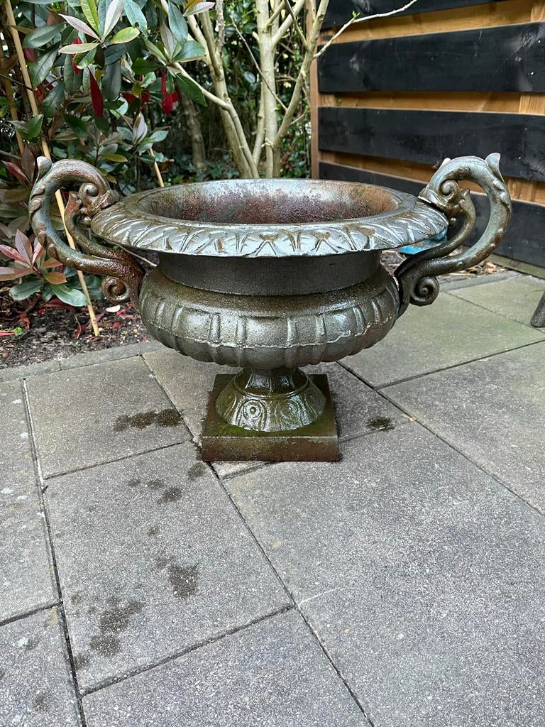 Gietijzeren oorvaas - Franse vaas - tuindecoratie 26cm hoog, Ophalen, Gebruikt, Minder dan 60 cm, Rond