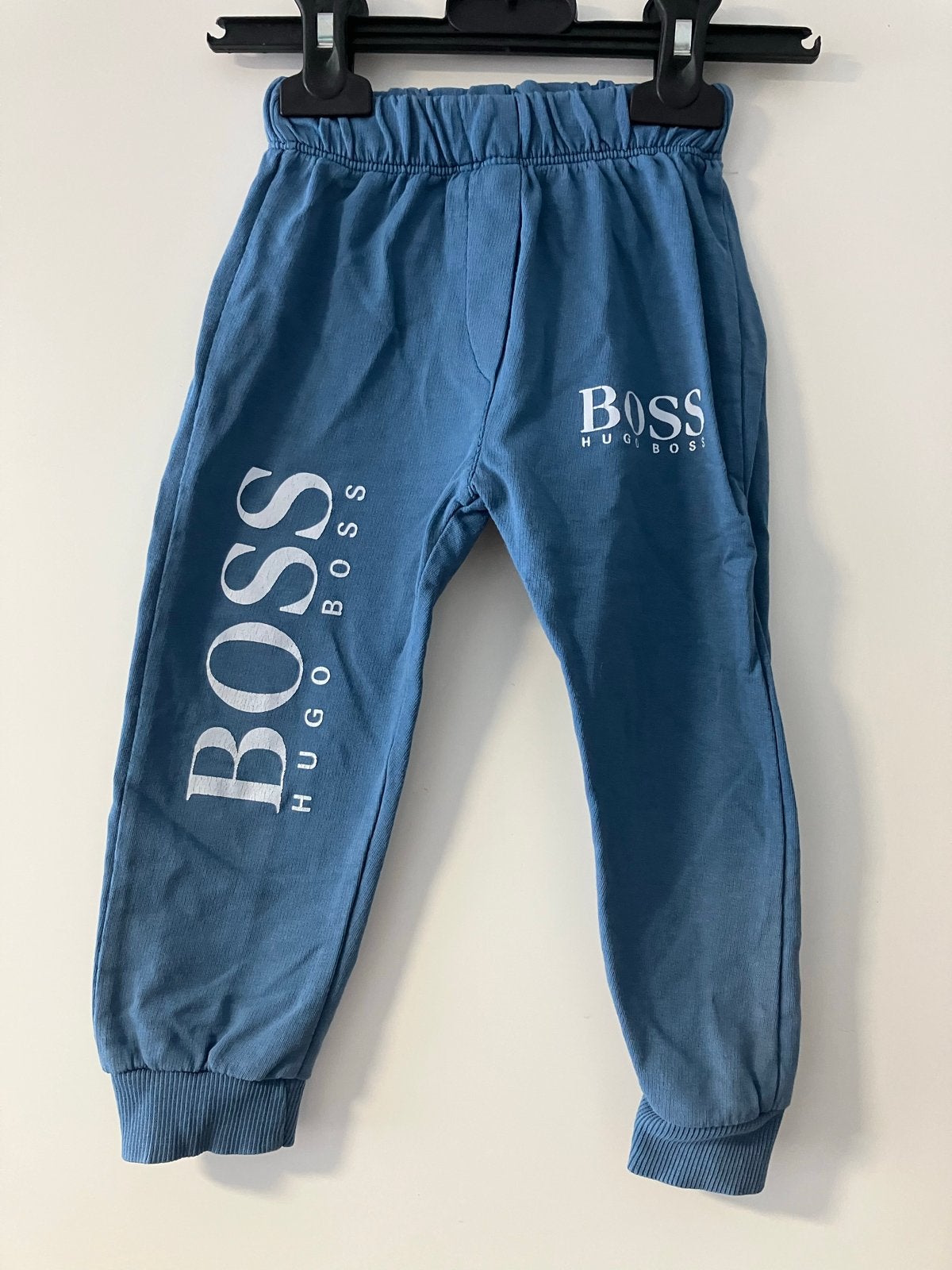 Hugo Boss joggingbroek / broek blauw maat 98, Ophalen of Verzenden, Gebruikt, Jongen, Broek