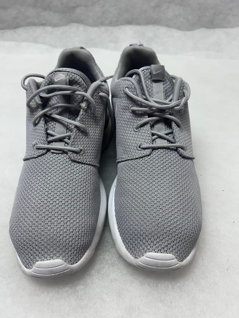 LICHTGRIJZE NIKES maat 42,5, Ophalen of Verzenden, Gedragen, Overige kleuren