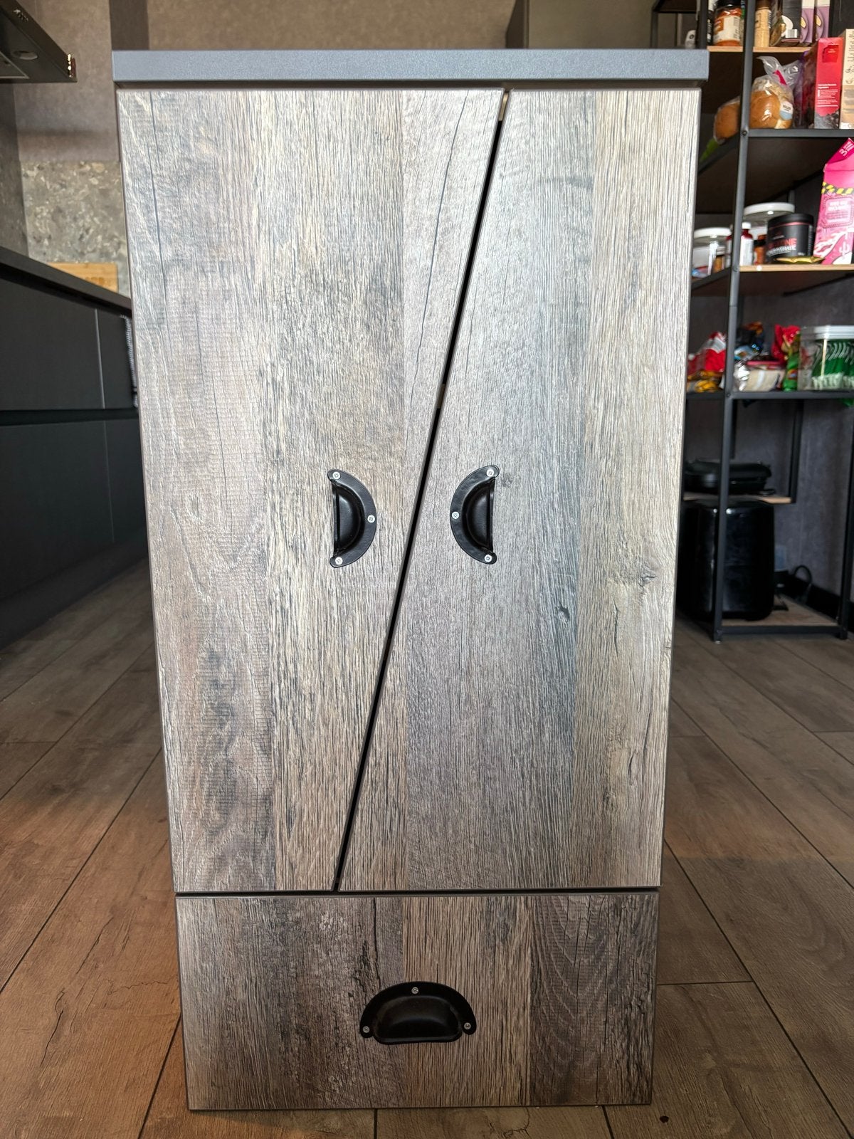 Houten kastje met lades en deurtjes, Ophalen, Gebruikt