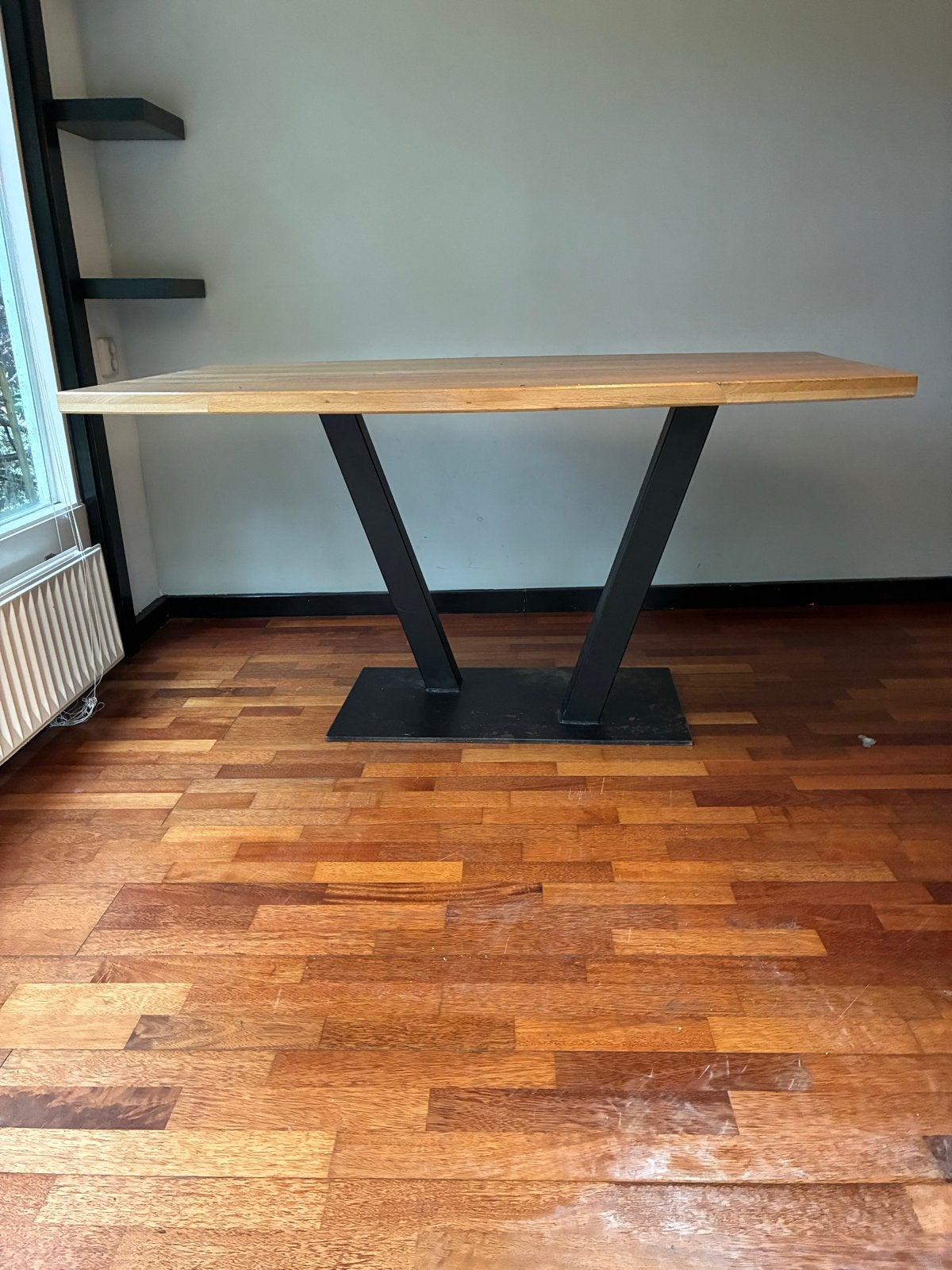 Eikenhouten eettafel met metalen onderstel (152 x 93 cm), Huis en Inrichting, Ophalen, Gebruikt, Eikenhout, 50 tot 100 cm