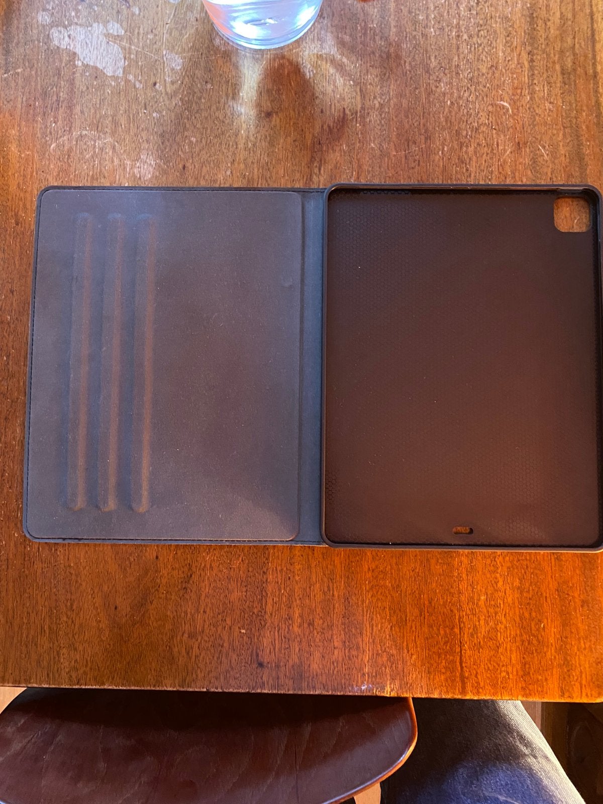 iPad Pro 12.9 hoes zwart, Ophalen of Verzenden, Zo goed als nieuw, Ipad pro, Bescherming voor- en achterkant