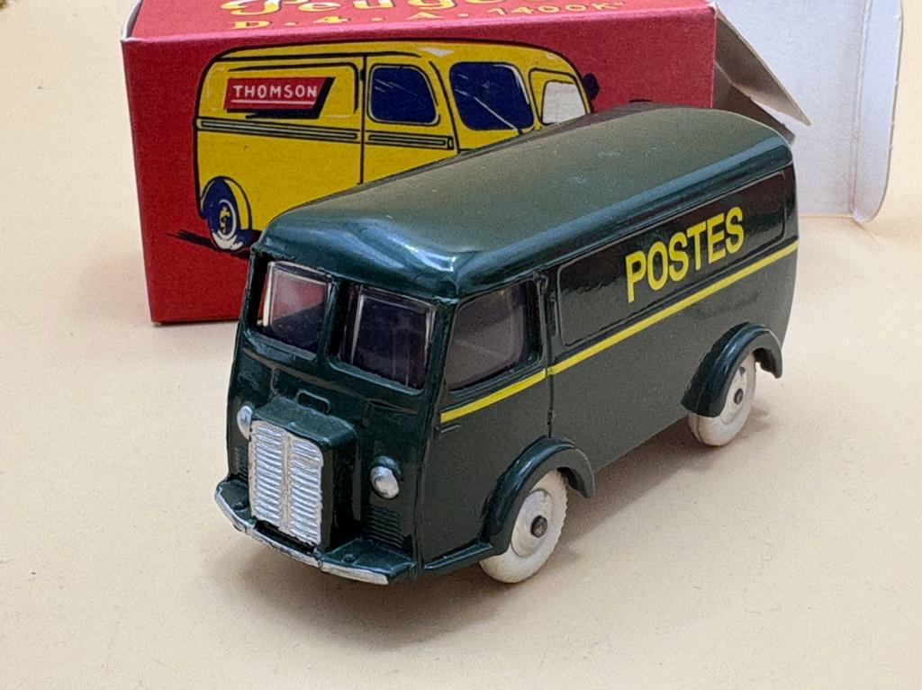 Peugeot D4a Postes 1:43 Quiralu France, Ophalen of Verzenden, Zo goed als nieuw, Auto, Overige merken