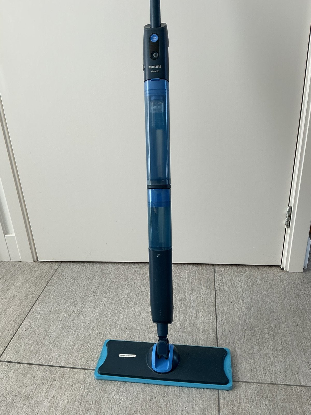 Te koop elektrische dweil Philips One Up 5000, Huis en Inrichting, Schoonmaakartikelen, Ophalen of Verzenden, Mop of Dweil