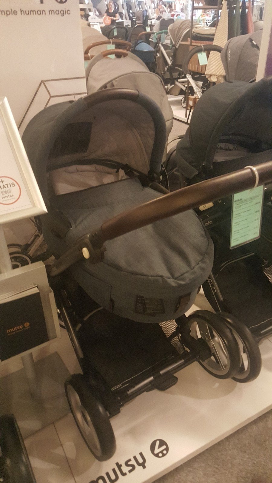 Mutsy Evo Kinderwagen met extra nieuwe wielen, Ophalen, Gebruikt, Kinderwagen, Mutsy