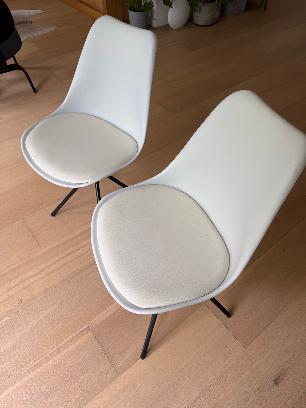 Set van 2 moderne witte stoelen met kussens, Huis en Inrichting, Stoelen, Ophalen, Kunststof, Twee, Wit