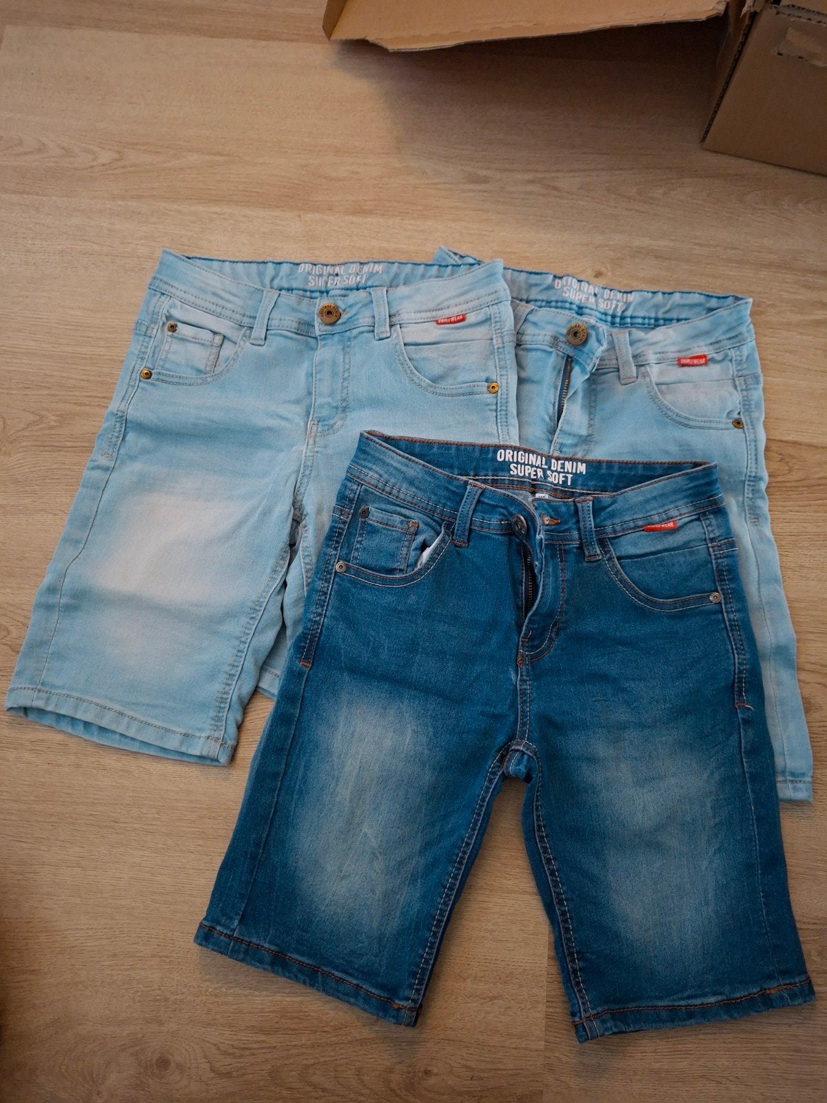 3x  Jongens spijkerbroek shorts maat 146, Original Denim, Zo goed als nieuw, Jongen, Ophalen