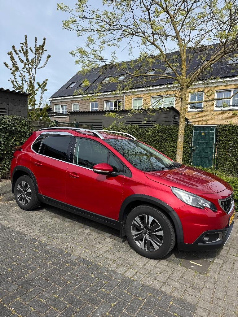 Peugeot 2008 Allure 1.2 PureTech 57.500 km automaat 2017, Auto's, Peugeot, Particulier, ABS, Achteruitrijcamera, Airbags, Airconditioning