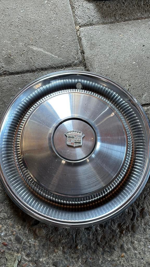Cadillac 1970 hubcaps wieldoppen, Ophalen, Zo goed als nieuw