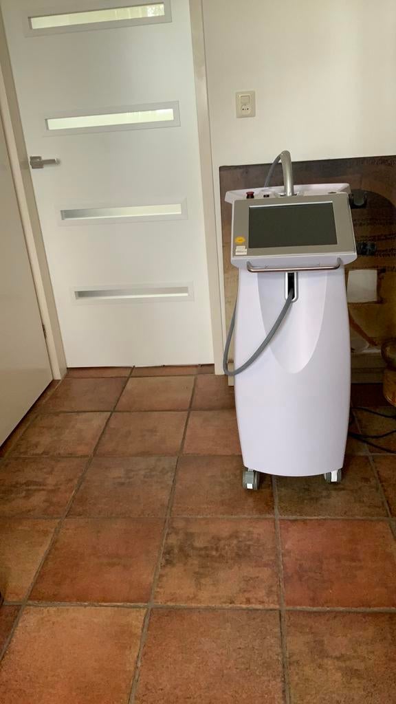 Cure Light Med.Laser Acne, Psoriasis voor huidtherapeut o.a., Ophalen, Gebruikt, Overige typen, Cure Light Multiclear