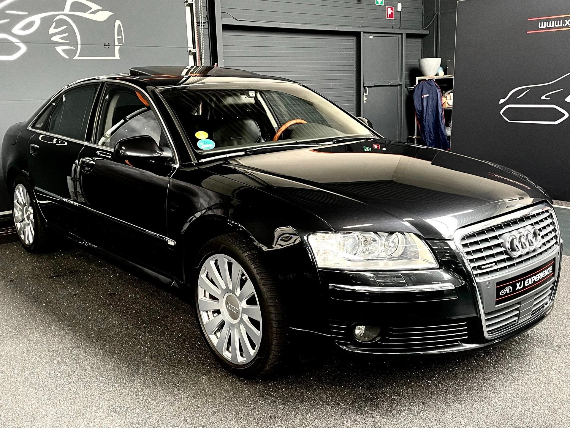 Audi A8 4.2 quattro Pro Line 246KW NAVI SCHUIFDAK XENON TREK, Automaat, 4172 cc, Gebruikt, Zwart