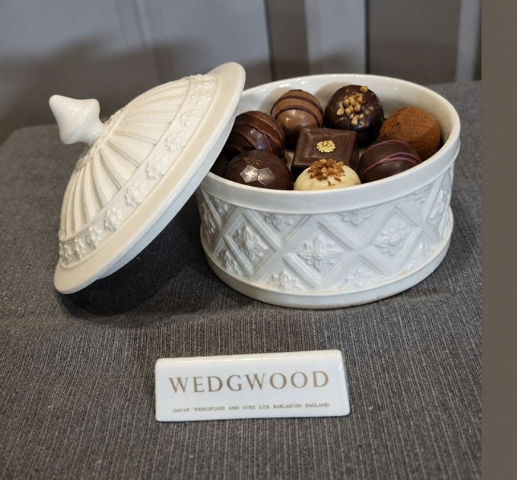 Wedgwood bonbonschaaltje met deksel, Overige typen, Ophalen of Verzenden, Zo goed als nieuw, Overige stijlen