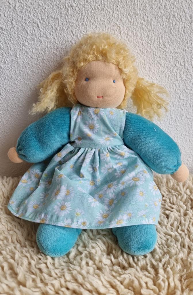 Handgemaakte Knuffelpop / Zonnekindpop met Jurkje naar keus, Kinderen en Baby's, Speelgoed | Poppen, Verzenden, Nieuw