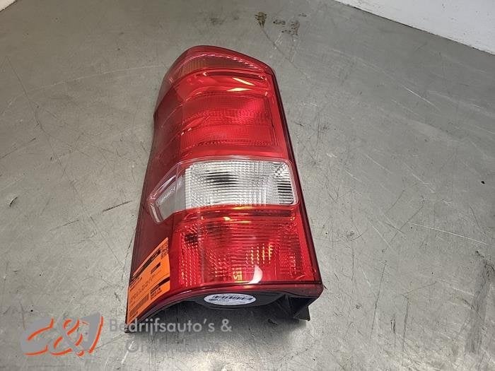 Achterlicht links van een Mercedes Vito, Gebruikt, -, Ophalen of Verzenden, -