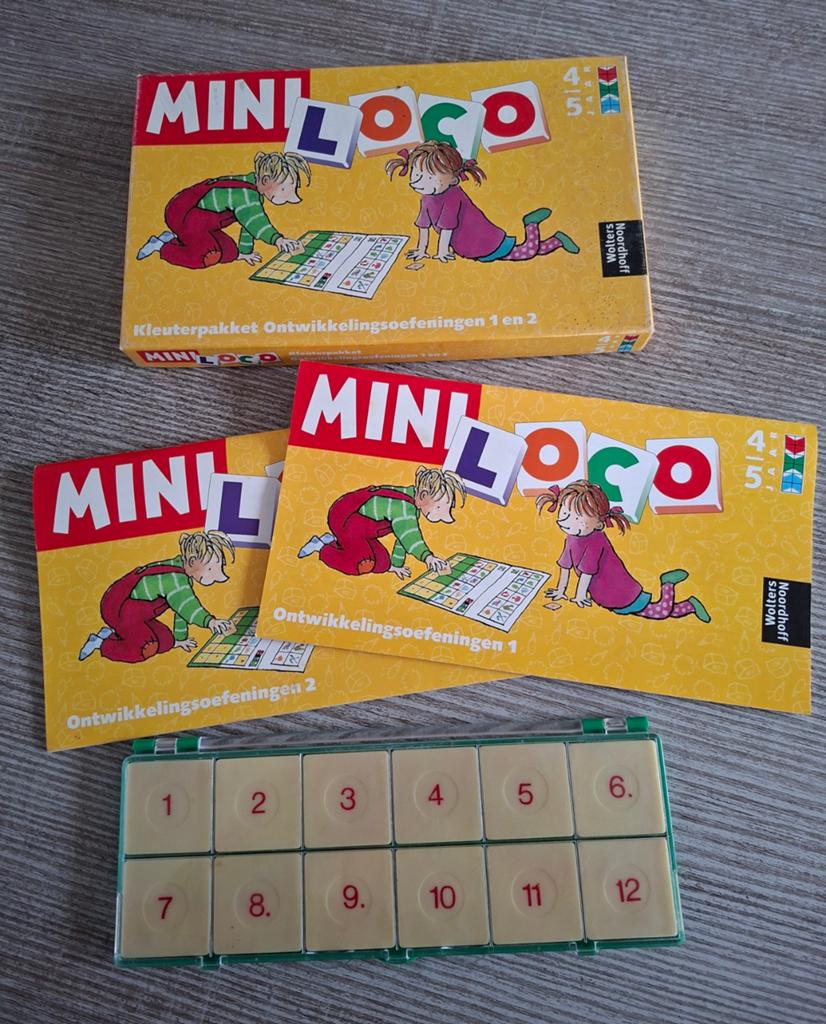 Mini loco met 2 boekjes, Ophalen of Verzenden