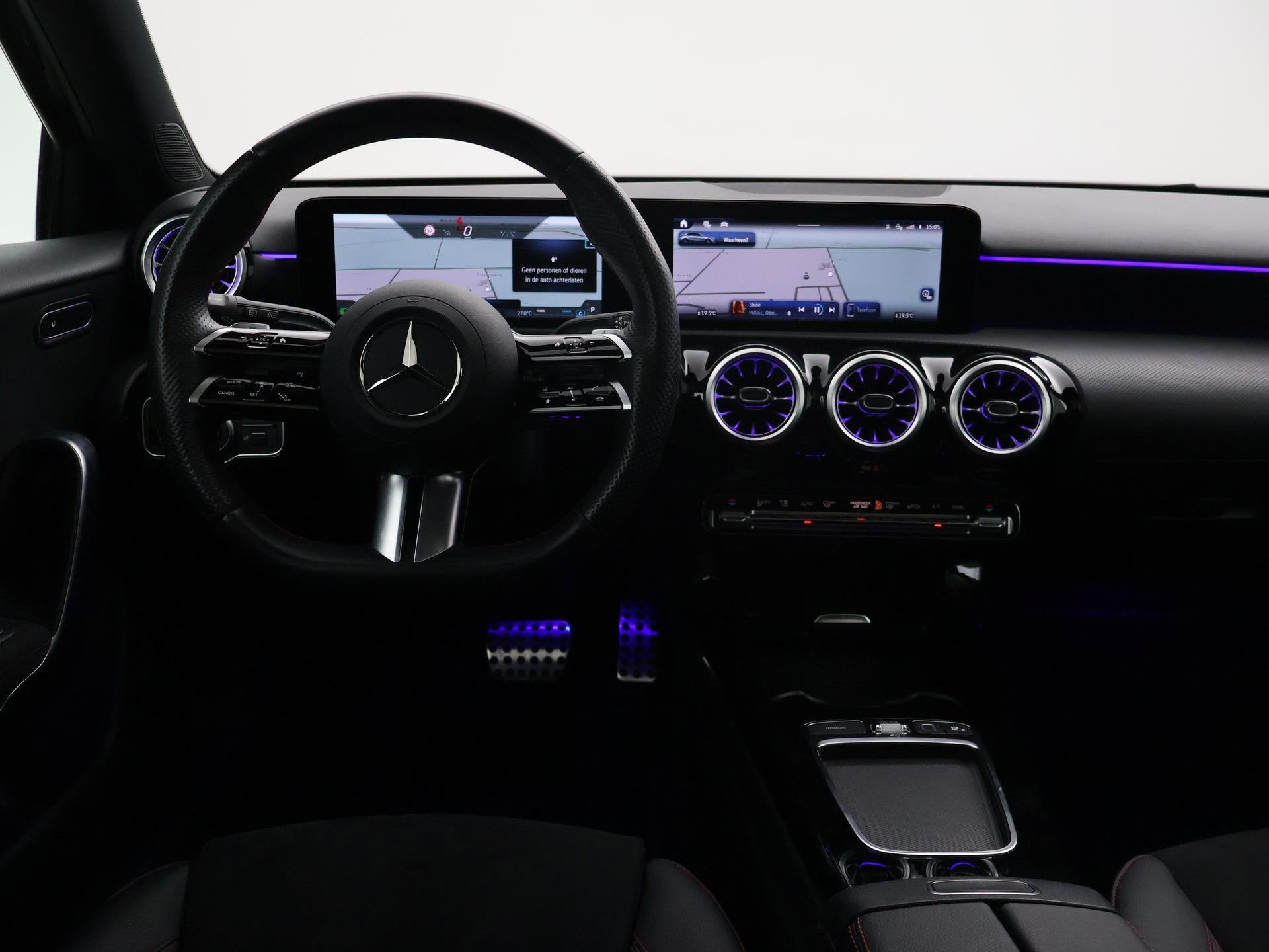 Mercedes-Benz A-klasse 180 STAR EDITION AMG LINE LIMITED + P, Automatische klimaatregeling, 136 pk, Gebruikt, 4 cilinders