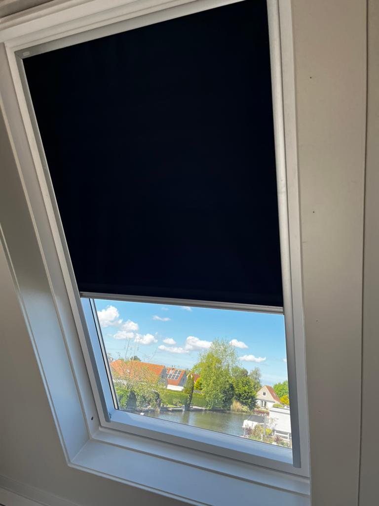 2 stuks zonwering voor velux dakram, Ophalen, Zo goed als nieuw, 50 tot 100 cm, Minder dan 100 cm