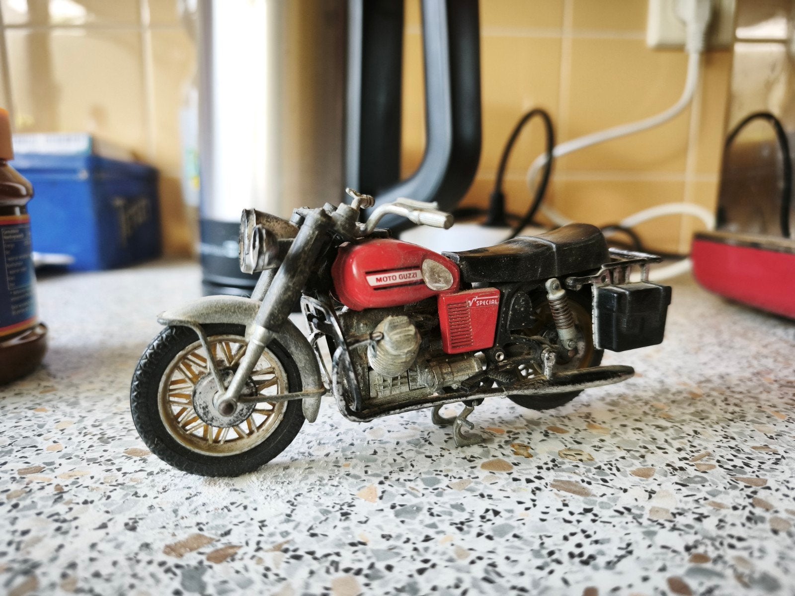 MOTO GUZZI V7 Sport modelmotor - Schaalmodel, Overige merken, Gebruikt, 1:50 of kleiner, Overige typen