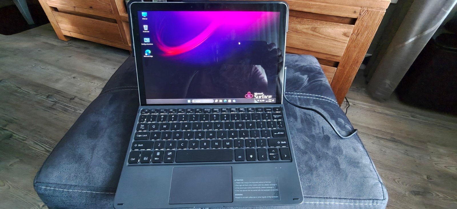 Microsoft Surface Go 2 4GB 64GB SSD met oplader en keyboard., Computers en Software, Windows Tablets, 10 inch, Surface Go 3, Ophalen of Verzenden