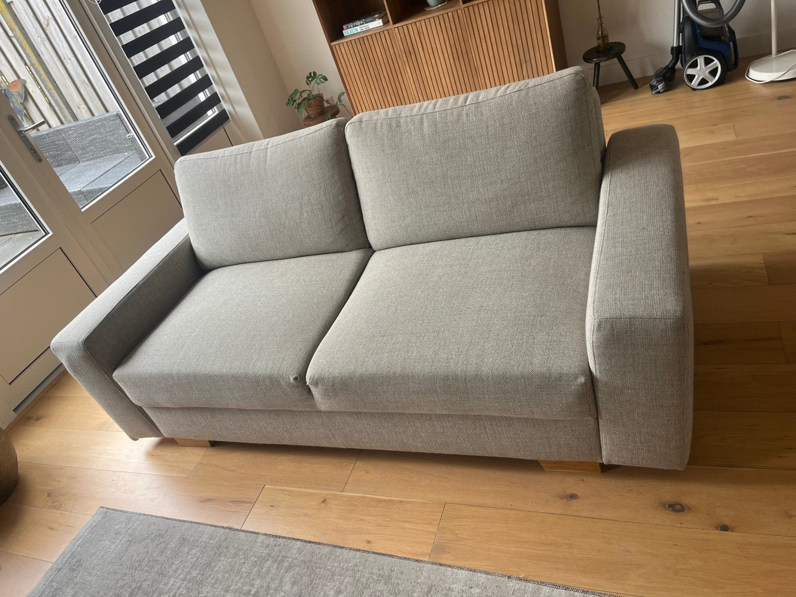 Beige tweeëneenhalf zitsbank in zeer goede staat!, Huis en Inrichting, Ophalen, Tweepersoons, 75 tot 100 cm, Zo goed als nieuw