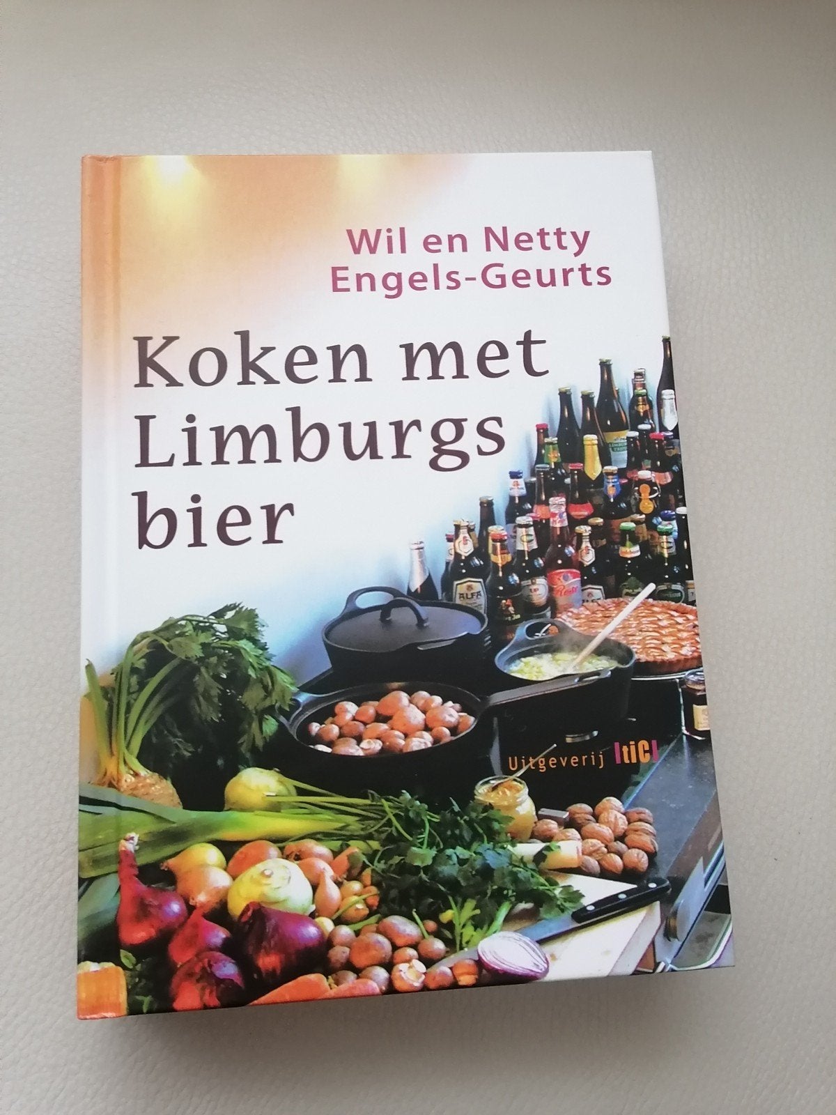 Koken met Limburgs bier - Wil en Netty Engels-Geurts, Boeken, Voorgerechten en Soepen, Wil en Netty Engels-Geurts, Ophalen of Verzenden