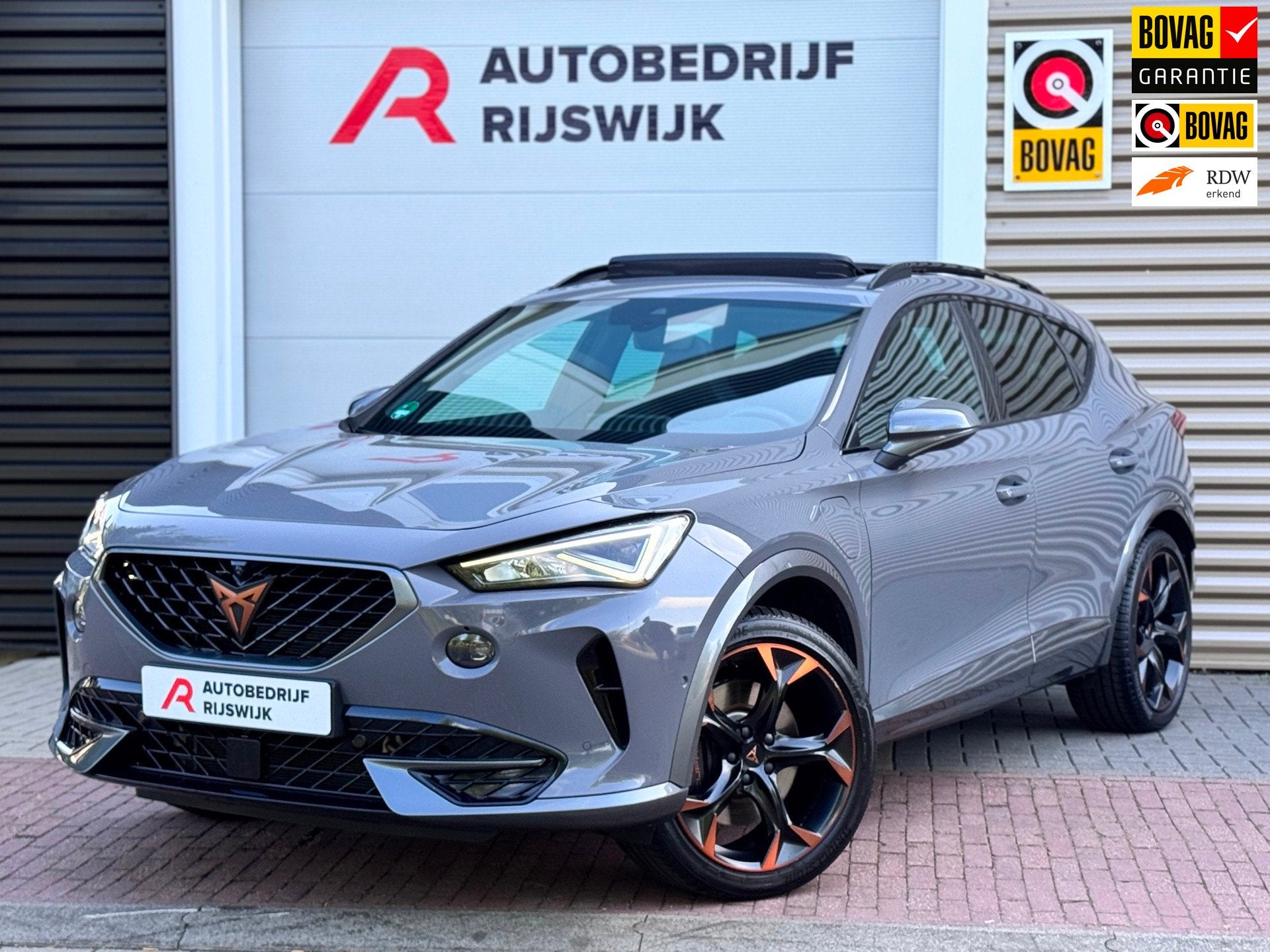 CUPRA Formentor 1.4 e-Hybrid VZ Copper Edition Pano/Memory/3, Auto's, 12 maanden, Gebruikt, 4 cilinders, Alcantara