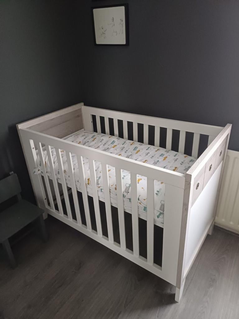 Baby  kamer, Kinderen en Baby's, Kinderkamer | Commodes en Kasten, Ophalen, Gebruikt, 50 tot 70 cm, 105 cm of meer