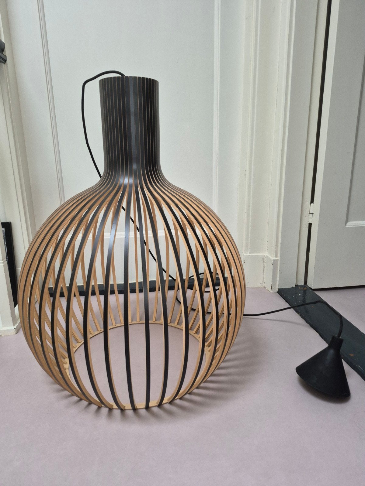 Secto Octo 4240 zwart, Ophalen, Scandinavisch design, E27 (groot), Zo goed als nieuw