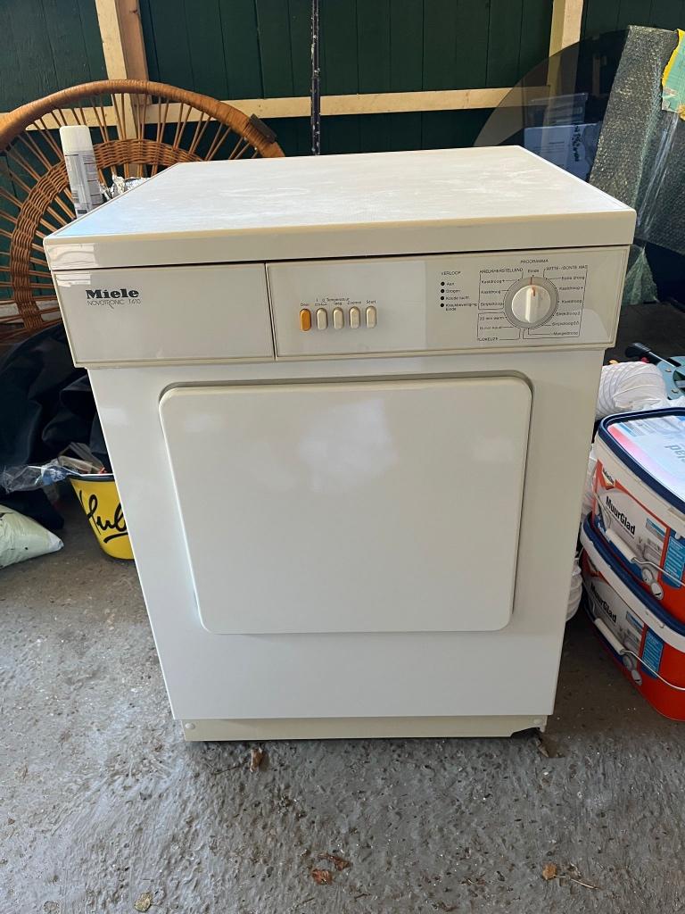 Droger Miele Novotronic T410, Ophalen, Gebruikt, Luchtafvoer, 4 tot 6 kg