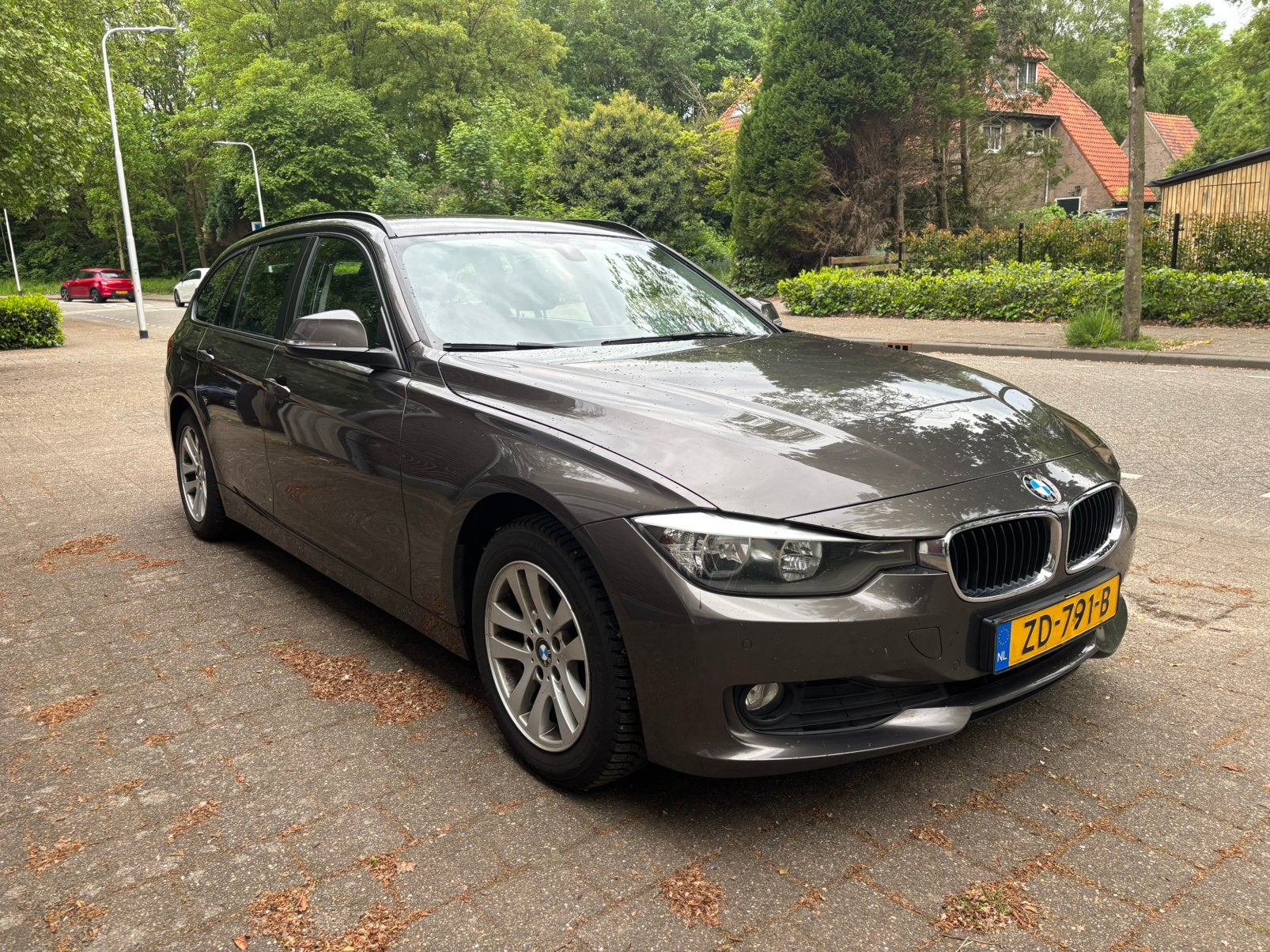 BMW 3-Serie 2.0 316D Touring AUT 2015 Bruin, Auto's, BMW, Automaat, 745 kg, Achterwielaandrijving, 1995 cc