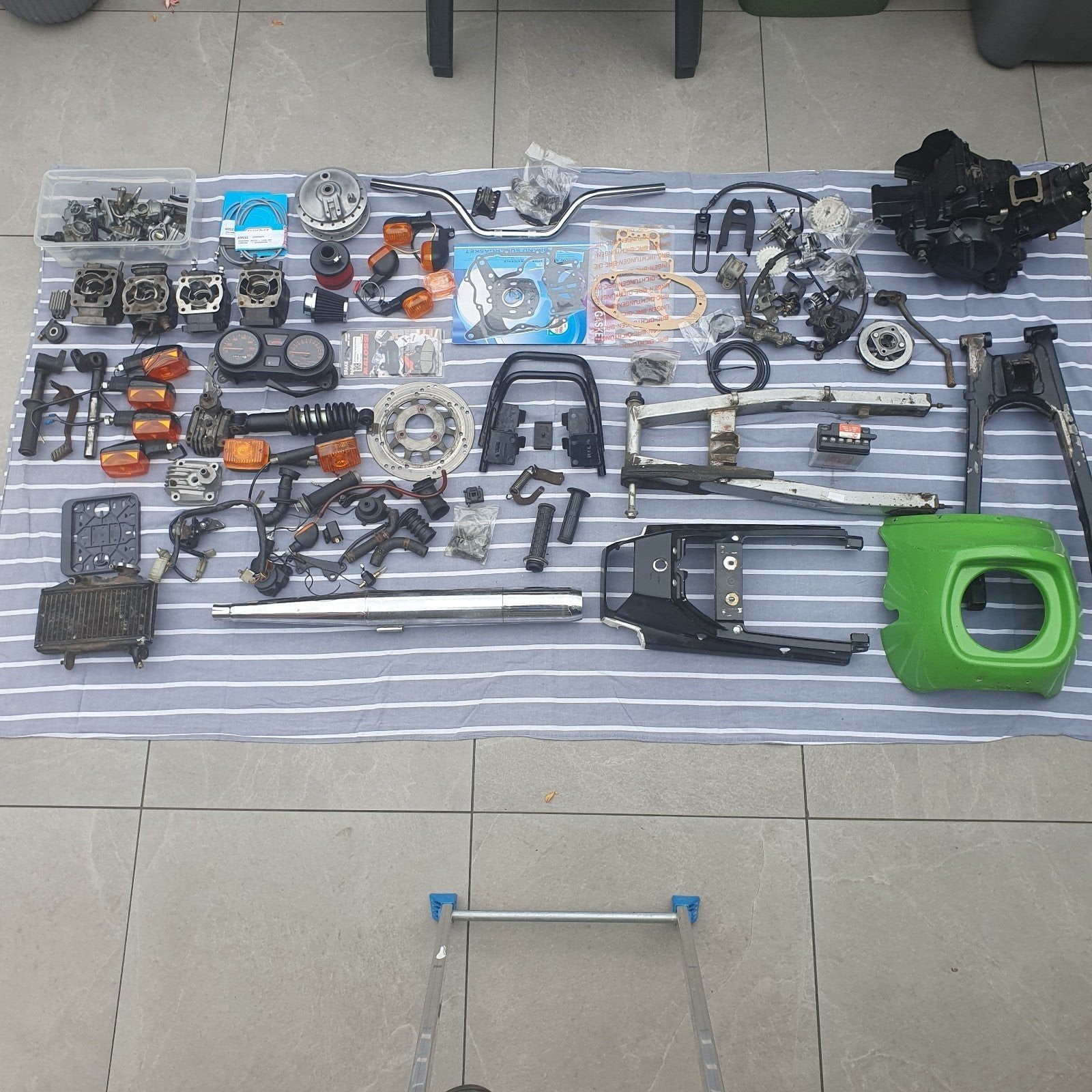 Te koop Honda bromfiets onderdelen, Computers en Software, Ophalen, GDDR6, PCI-Express 4