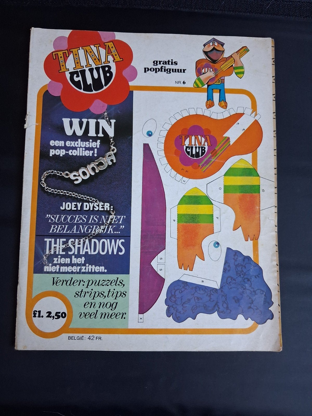 Tina club - nummer 6 - 1975 - poster The Shadows, Ophalen of Verzenden, 1960 tot 1980, Nederland, Tijdschrift