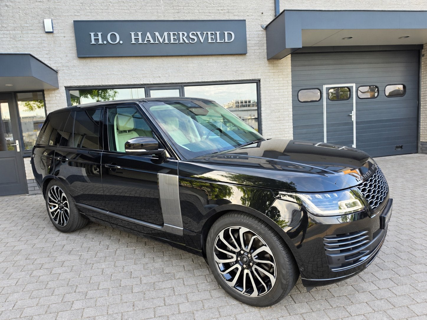 Range Rover Vogue 2.0 P400e Pano|Soft-Close|sfeerverl, Auto's, Automaat, Dealer onderhouden, Gebruikt, 4 cilinders