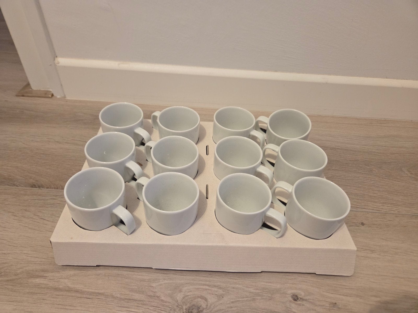 Ikea koffiekopjes - 12 stuks - Nieuw in tray, Ophalen of Verzenden, Nieuw, IKEA, Kop(pen) en/of Schotel(s)