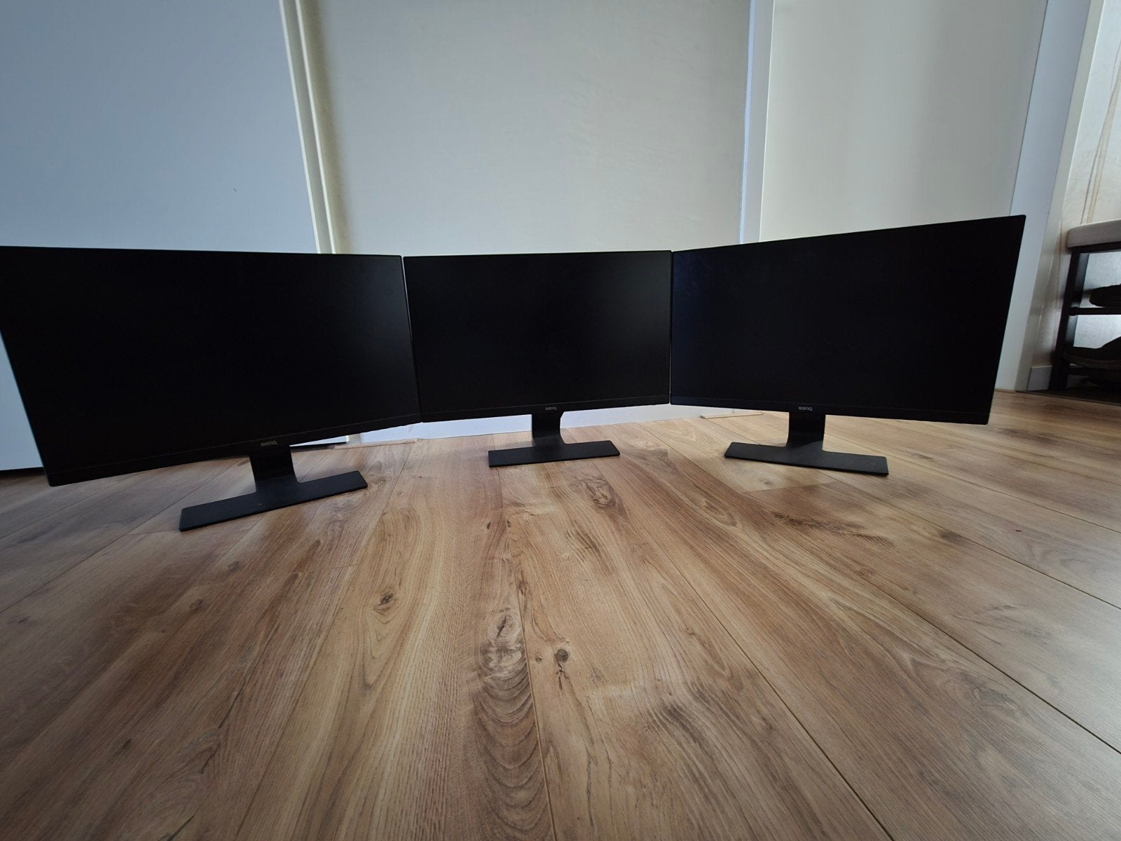 Intel NUC Kit NUC7i7BNH3,  3x BenQ 24inch schermen en Bose, Ophalen, Gebruikt, Full HD, BenQ