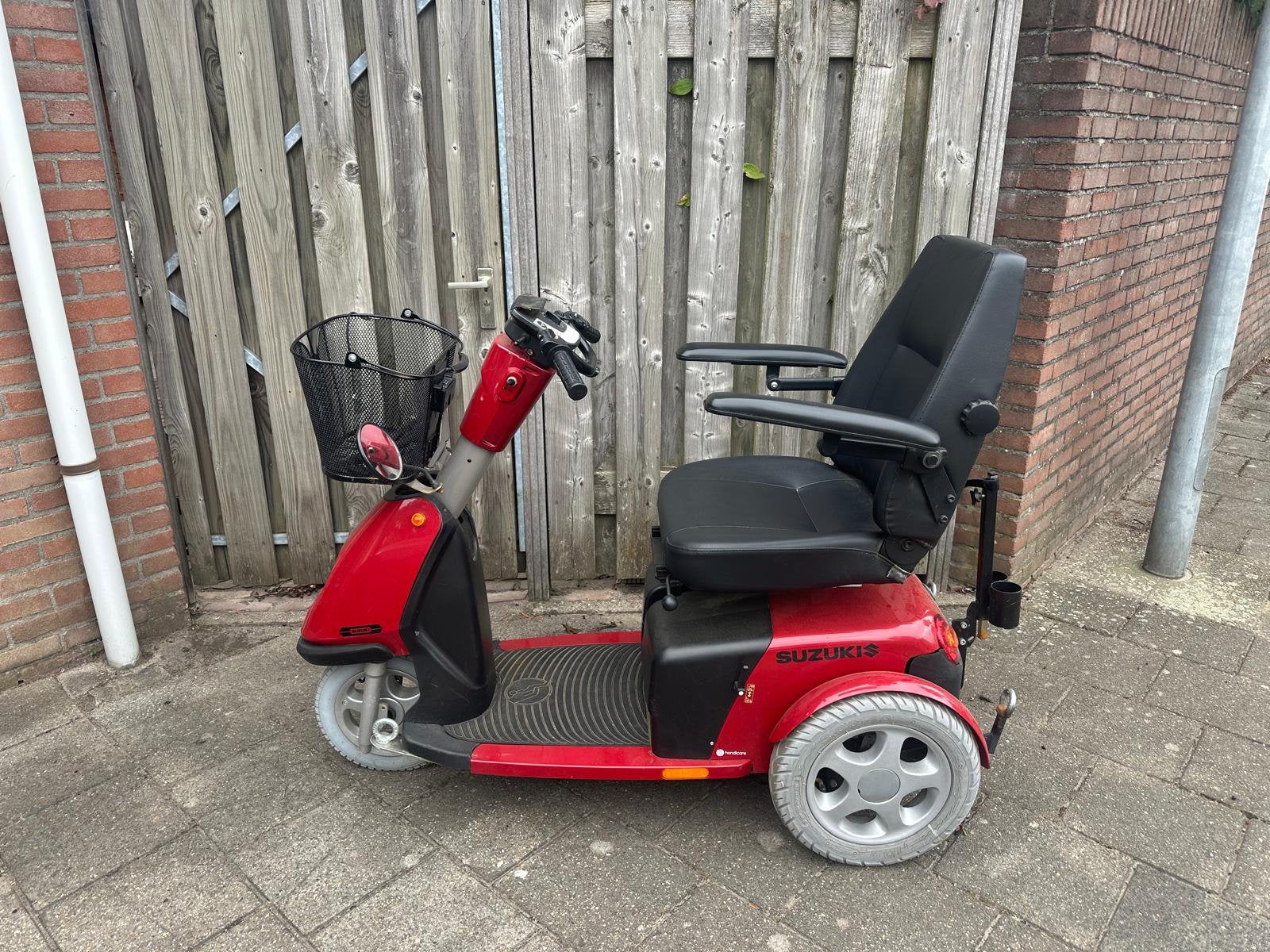 Scootmobiel Trophy 3-wiel rood – nette staat + mand, Diversen, Gebruikt, 36 t/m 45 km, 11 t/m 15 km/u, Ophalen