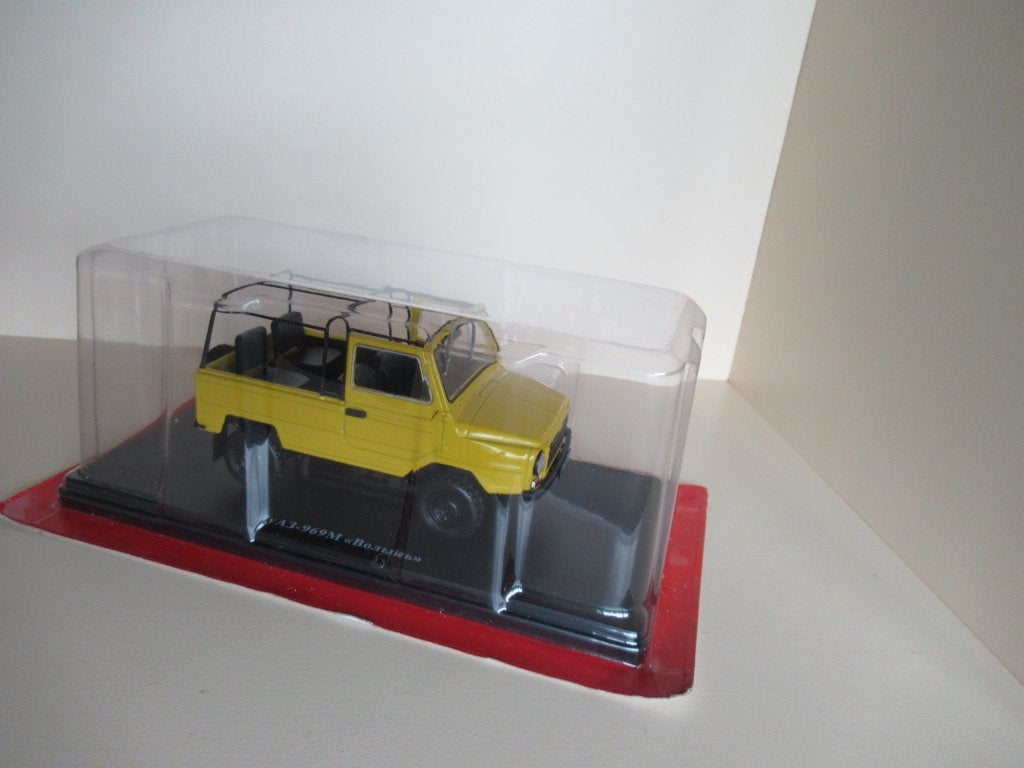 Ixo - LuAZ 969M Volyn (1979) - 1:24 - Mint in box, Ophalen of Verzenden, Nieuw, Auto, Overige merken