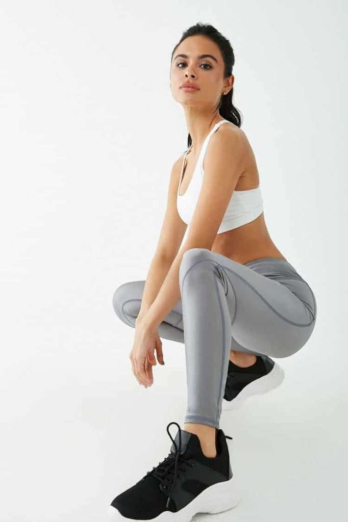 Metallic Silver sportlegging maat L, ZGAN, Kleding | Dames, Verzenden, Maat 42/44 (L), Forever 21, Zilver