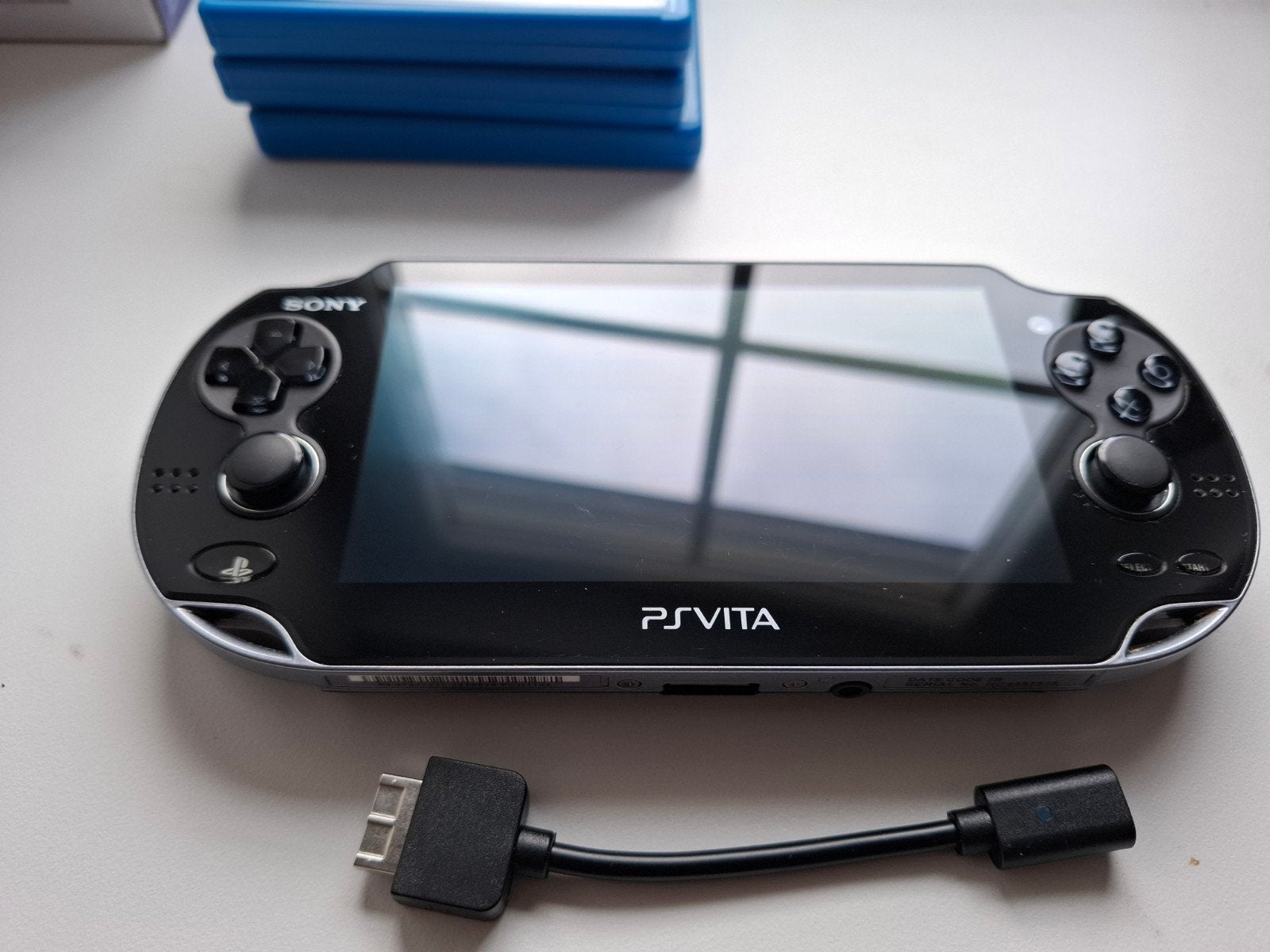 Sony PS Vita 3G/Wi-Fi met games en accessoires, Ophalen of Verzenden, Zo goed als nieuw, Zwart, Met games