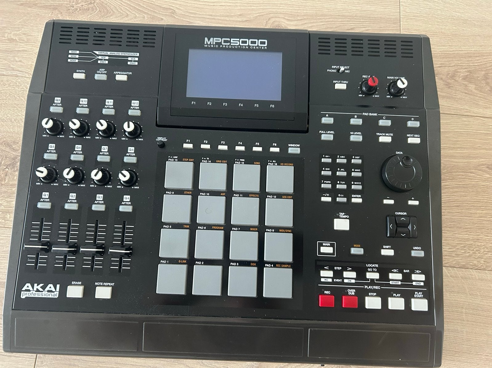 Akai MPC 5000 - Professionele Music Production Center, Muziek en Instrumenten, Ophalen, Zo goed als nieuw, Overige merken