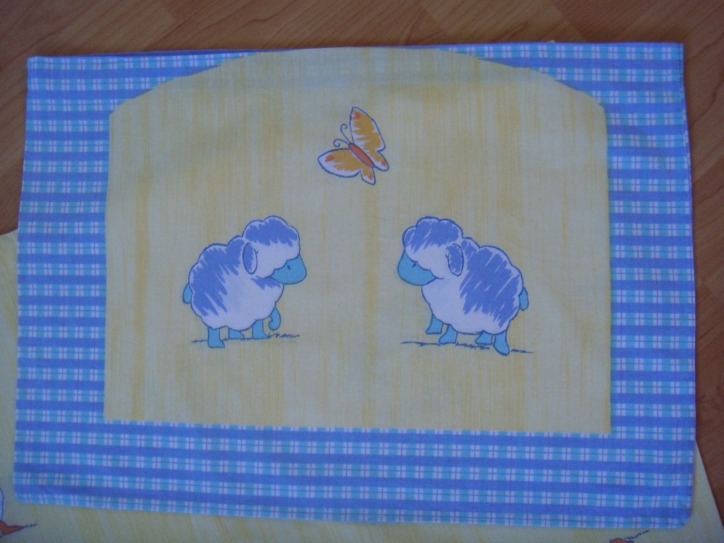 Mooi beddengoed set: dekbedovertrek (90 x 120) ZGAN, Jongetje of Meisje, Ophalen of Verzenden, Zo goed als nieuw, Geel