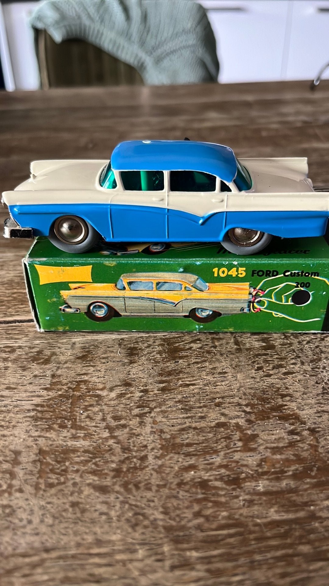 Schuco Micro Racer 1045 Ford Custom - Lilliput
