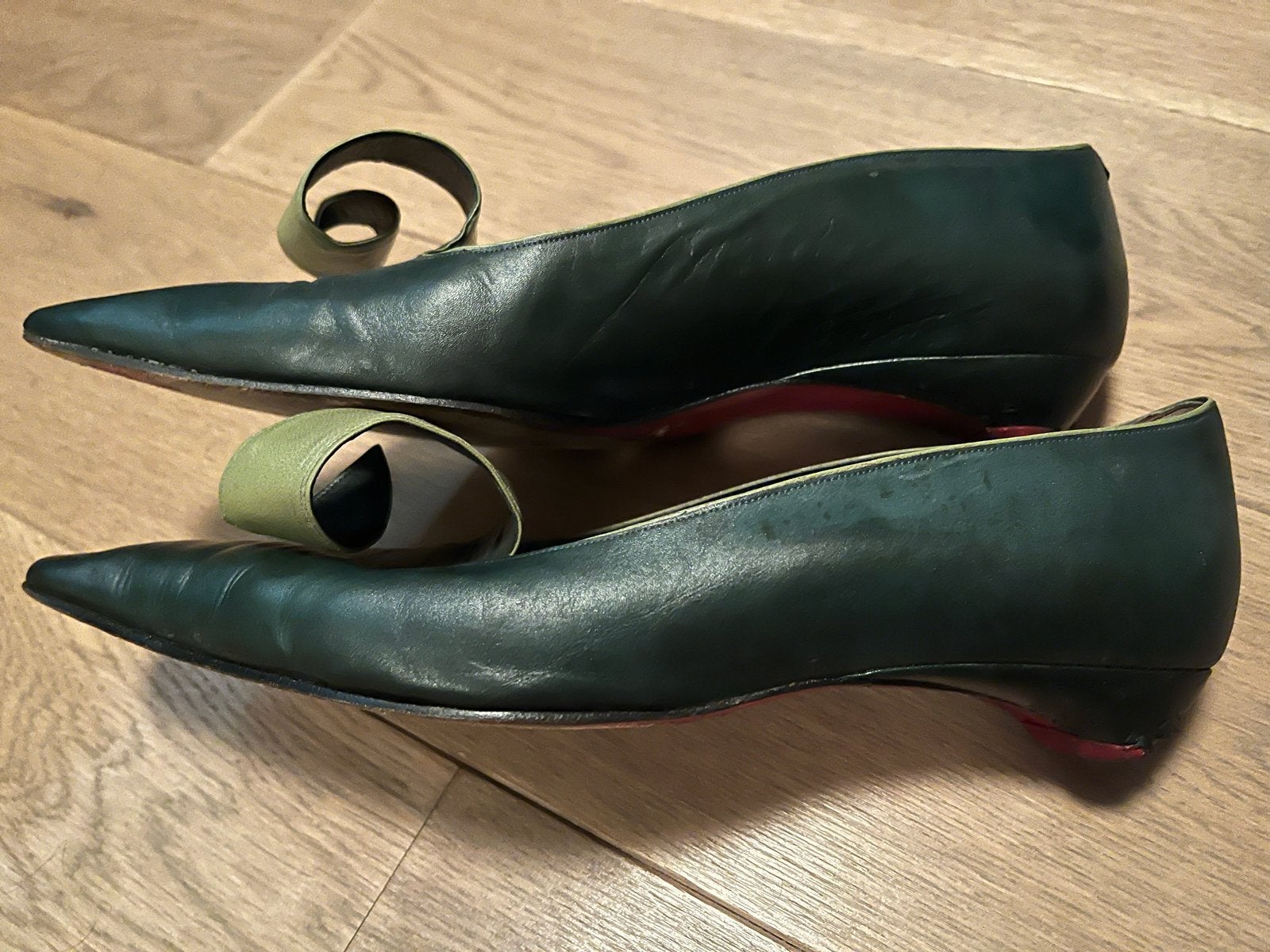 Donkergroene leren pumps Jan Jansen, Kleding | Dames, Ophalen of Verzenden, Gedragen, Groen, Pumps
