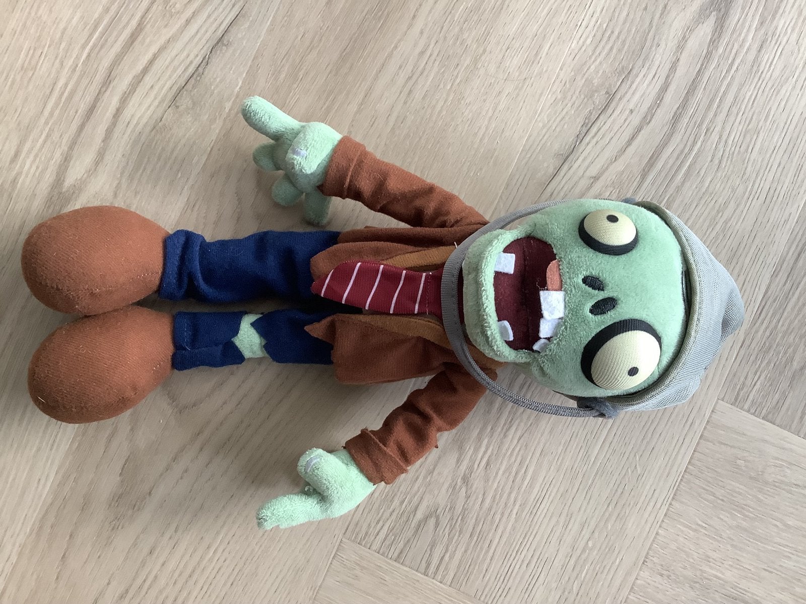 Pluche knuffel plants vs zombies buckethead bucket, Ophalen of Verzenden, Zo goed als nieuw, Overige typen